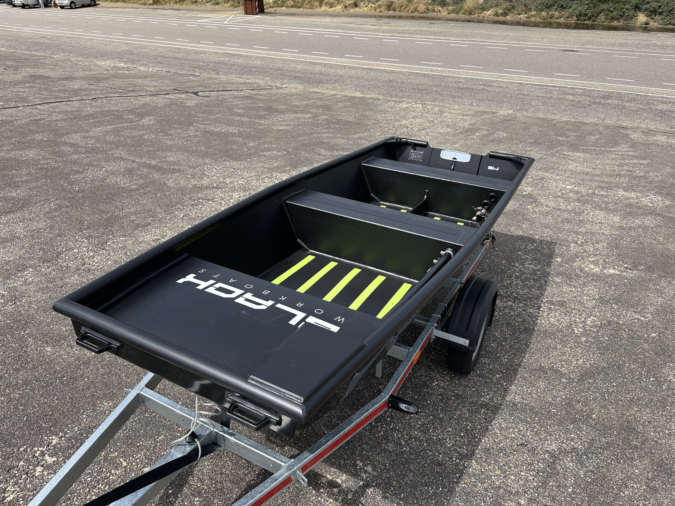 Black Workboats | Boten